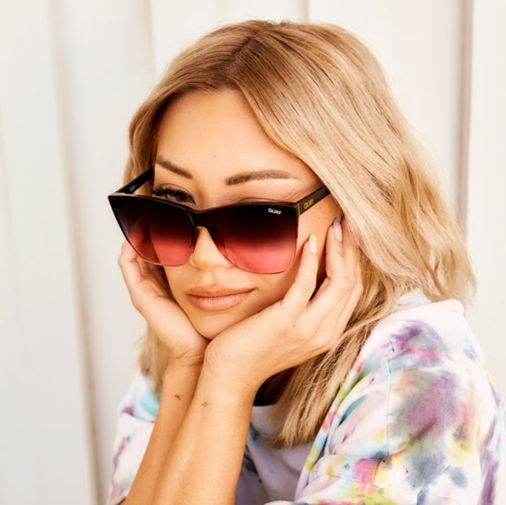 Quay Australia Come Thru Cat Eye Sunnies MATTE BLACK/PINK FADE NWT.